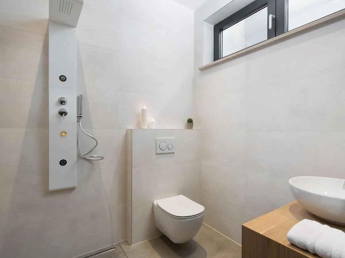Boutique Villa In Pula With Pool And Sauna 0*,