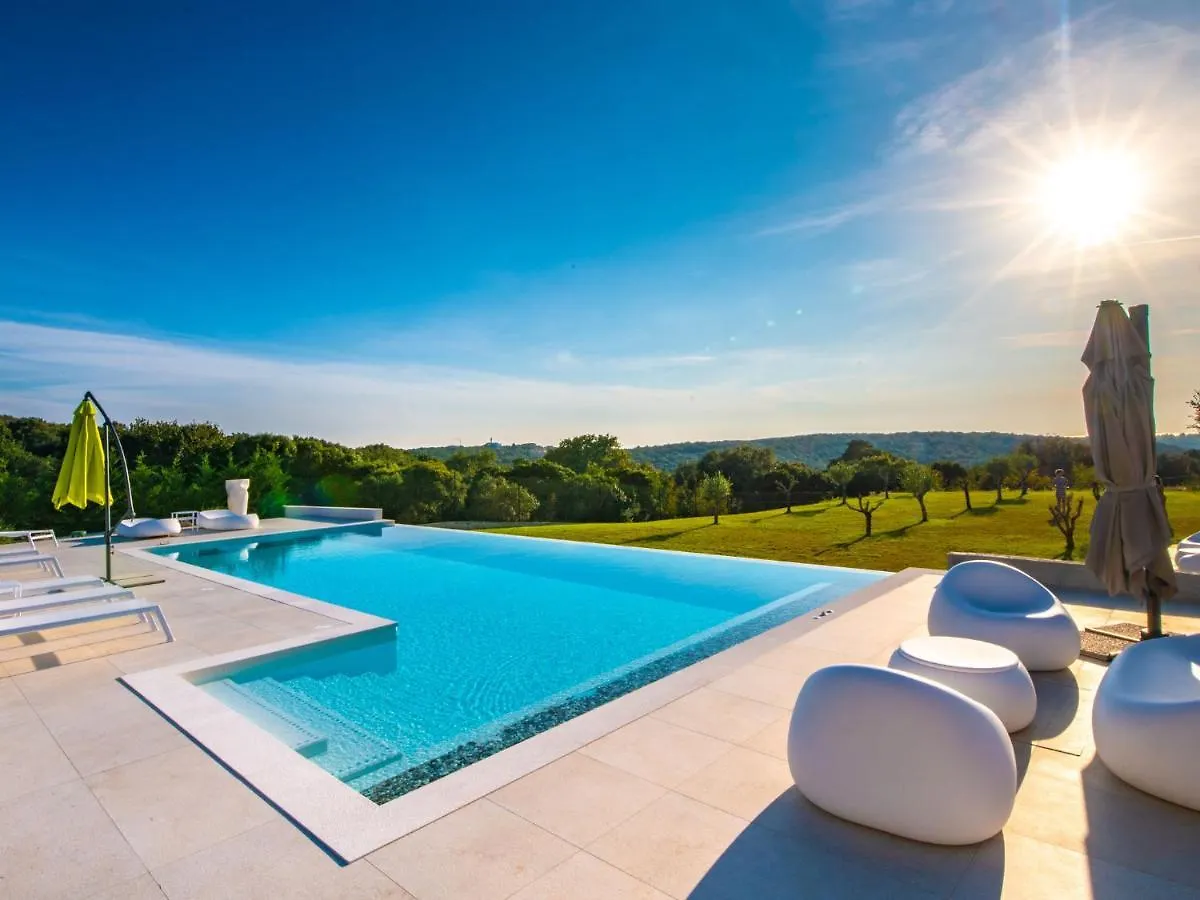 Boutique Villa In Pula With Pool And Sauna קרואטיה